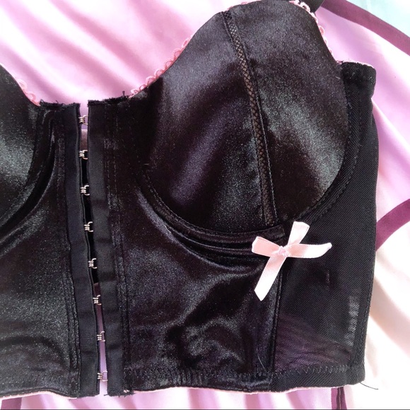 Sold🎀black longline bra w/ pink bows - Picture 2 of 4